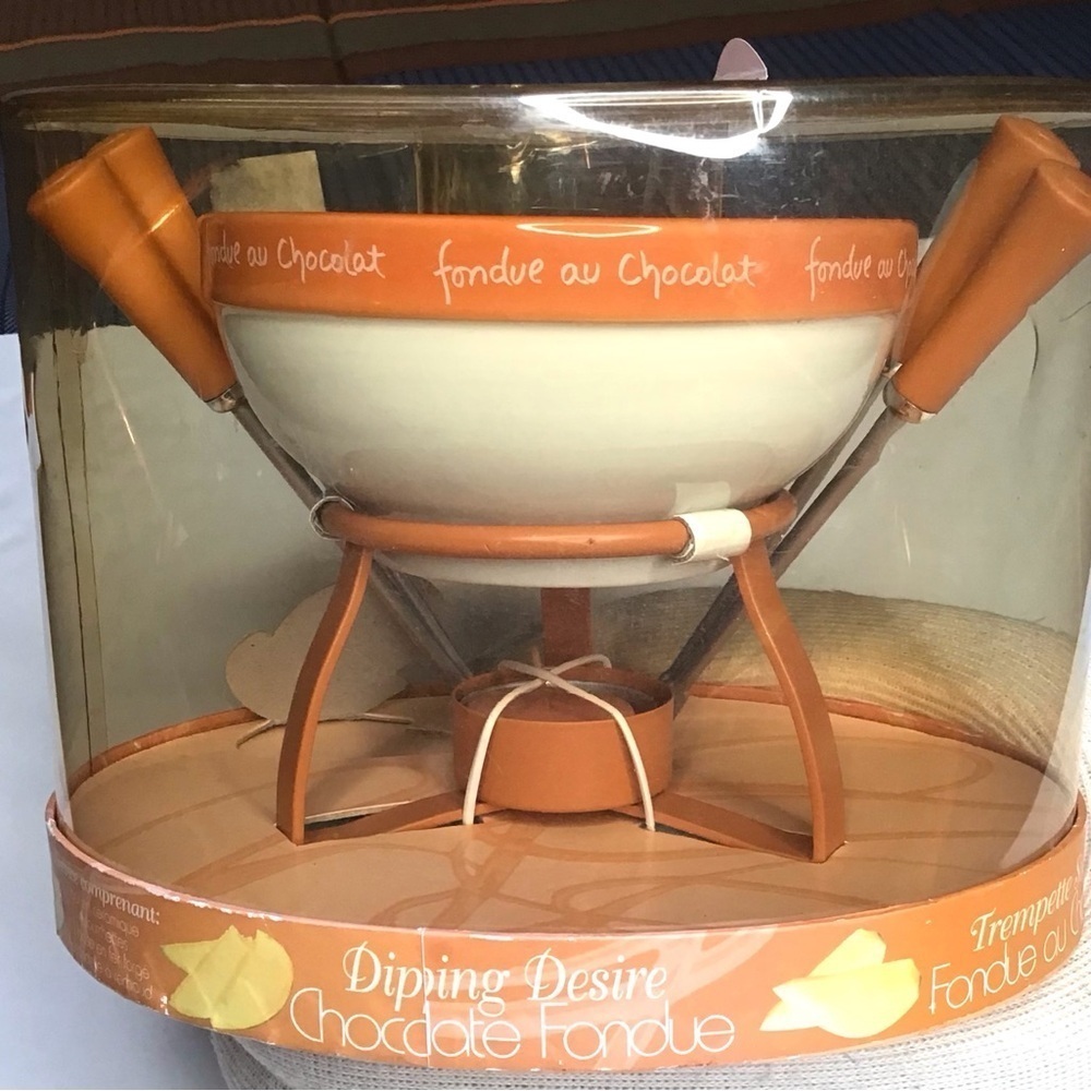 Small Dipping Desire Chocolate Fondue Set Tea Light Dip Cake Marshmallows Fruits